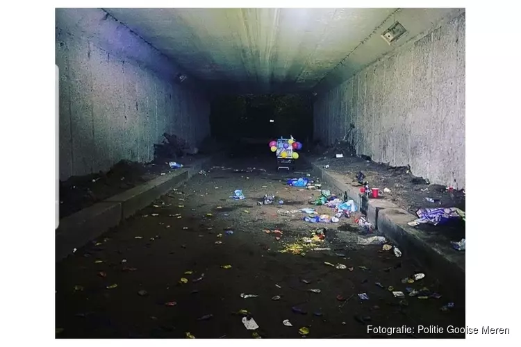 Politie in Naarden rolt illegaal feest op: 150 mensen weggestuurd