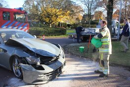 Ferrari totall loss na ongeval in Laren