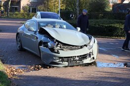 Ferrari totall loss na ongeval in Laren
