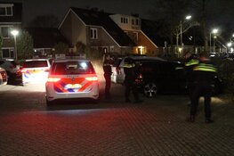 Automobilist slaat op de vlucht in Huizen