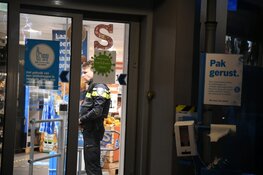 Overvallers supermarkt Hilversum overmeesterd door personeel