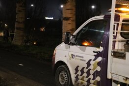 Auto crasht in sloot in Naarden