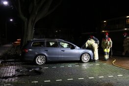 Auto brandt uit op parkeerplaats naast zorgcentrum Bussum