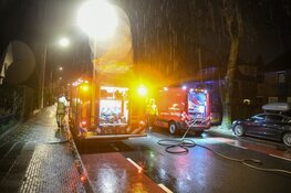 Auto door brand verwoest in Hilversum