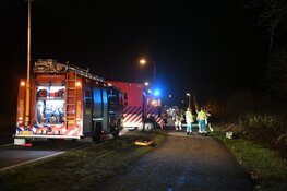 Auto op de kop in de sloot bij eenzijdig ongeval
