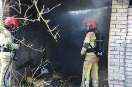 Brand in schuur in Muiderberg
