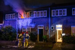 Veel schade bij uitslaande woningbrand in Hilversum