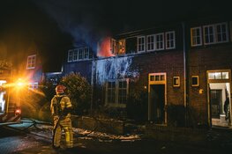 Veel schade bij uitslaande woningbrand in Hilversum