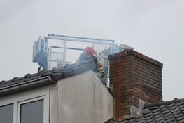 Brand op zolder van woning in Naarden