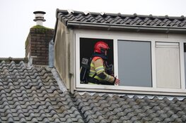 Brand op zolder van woning in Naarden