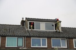 Brand op zolder van woning in Naarden