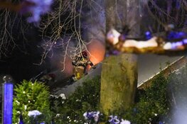 Brand op rieten dak in Blaricum