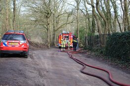 Grote brand op grens Laren-Eemnes