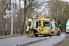 Fietser gewond na botsing in Naarden