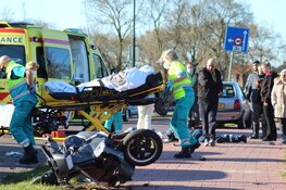 Twee gewonden bij botsing in Naarden