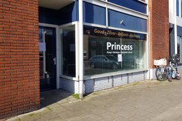 Man aangehouden na vondst verboden middelen in auto en bedrijf