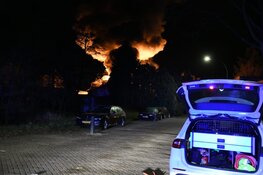 Grote brand in Hilversum: tientallen mensen geëvacueerd