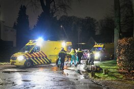 Brommerrijder zwaargewond aangetroffen op straat in Hilversum