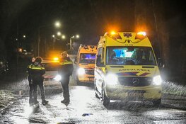 Brommerrijder zwaargewond aangetroffen op straat in Hilversum