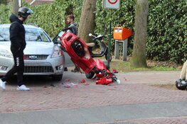Aanrijding scooter met auto in Blaricum