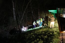 Auto na crash achter gelaten in Hilversum