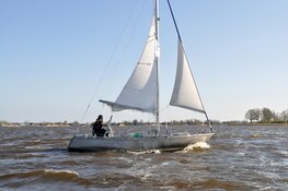 Mensen met handicap zeilen € 9.000,- bij elkaar op Loosdrechtse Plassen