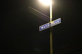 Auto gecrasht in Bussum, forensische opsporing doet onderzoek