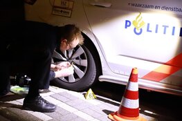 Auto gecrasht in Bussum, forensische opsporing doet onderzoek