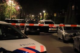 Auto gecrasht in Bussum, forensische opsporing doet onderzoek