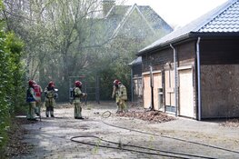 Brand bij leegstaande school in Bussum