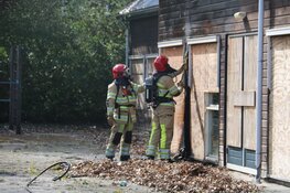 Brand bij leegstaande school in Bussum