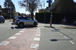 Auto total-loss na aanrijding in Loosdrecht