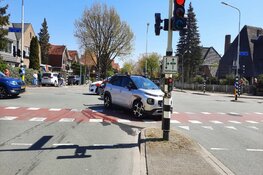 Auto total-loss na aanrijding in Loosdrecht