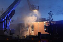 Uitslaande brand in woning Huizen