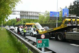 Ongeval met drie voertuigen op A1 bij Laren