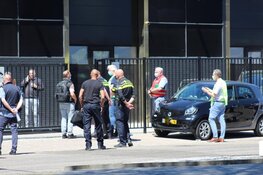 Politie valt bedrijven binnen in Huizen