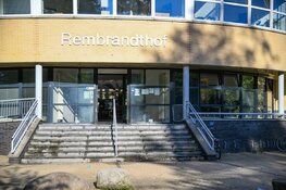 Pui beschadigd van pand GGZ-instelling Hilversum