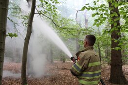 Brandweer voorkomt mogelijke bosbrand in Huizen