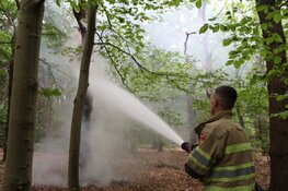 Brandweer voorkomt mogelijke bosbrand in Huizen