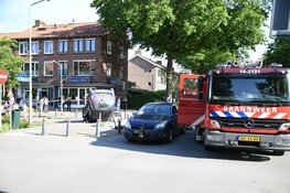 Auto belandt op zijn kop bij ongeval in Hilversum