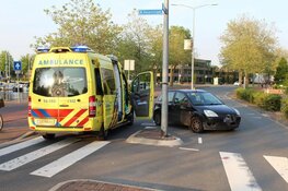 Man aangereden op voetpad in Huizen