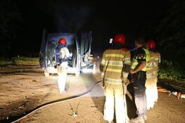 Bestelbus in brand in Blaricum