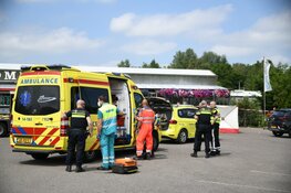 Ernstig ongeval op parkeerterrein van tuincentrum Kortenhoef
