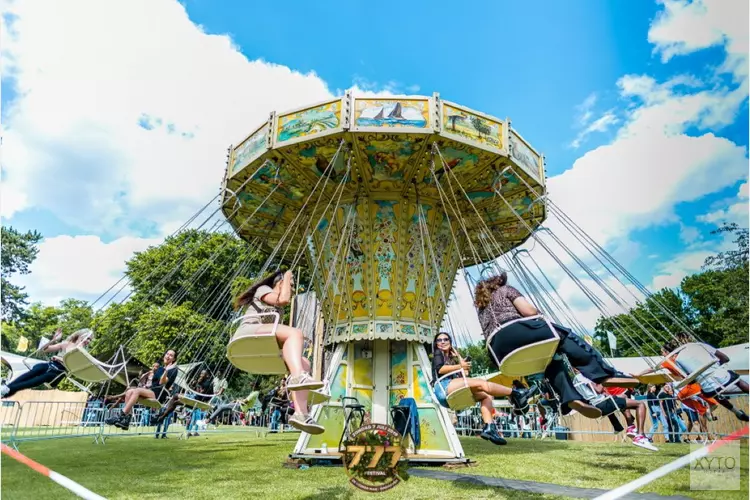 Het gaat door: Foodtruck Festival Huizen met spectaculair vermaak!