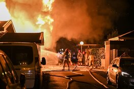 Uitslaande brand op chaletpark Loosdrecht