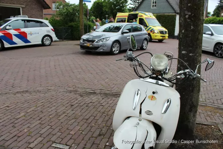 Scooterrijder aangereden in Huizen