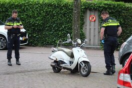 Scooterrijder aangereden in Huizen