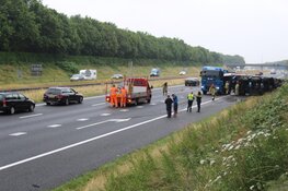 Vrachtwagen gekanteld bij ongeval A27