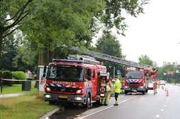 Deel van boom losgescheurd in Naarden