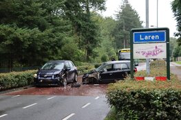 Persoon naar ziekenhuis na ongeval met twee auto&#39;s